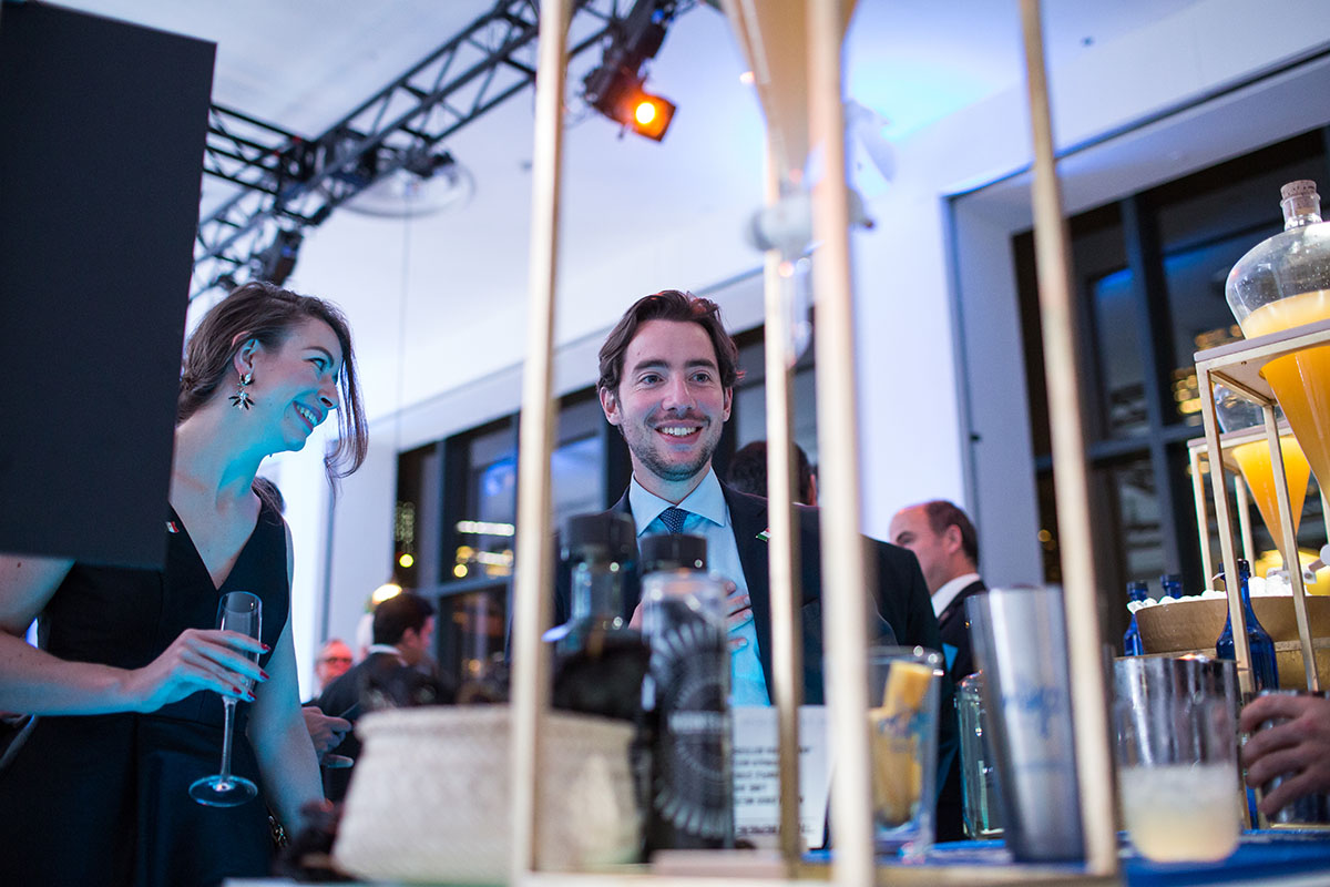 Endeavor 20th Anniversary Gala
Spring Studios
New York, NY | November 30, 2017
Drew Bird Photography
San Francisco Bay Area Photographer
Have Camera. Will Travel.
www.drewbirdphoto.com
drew@drewbirdphoto.com